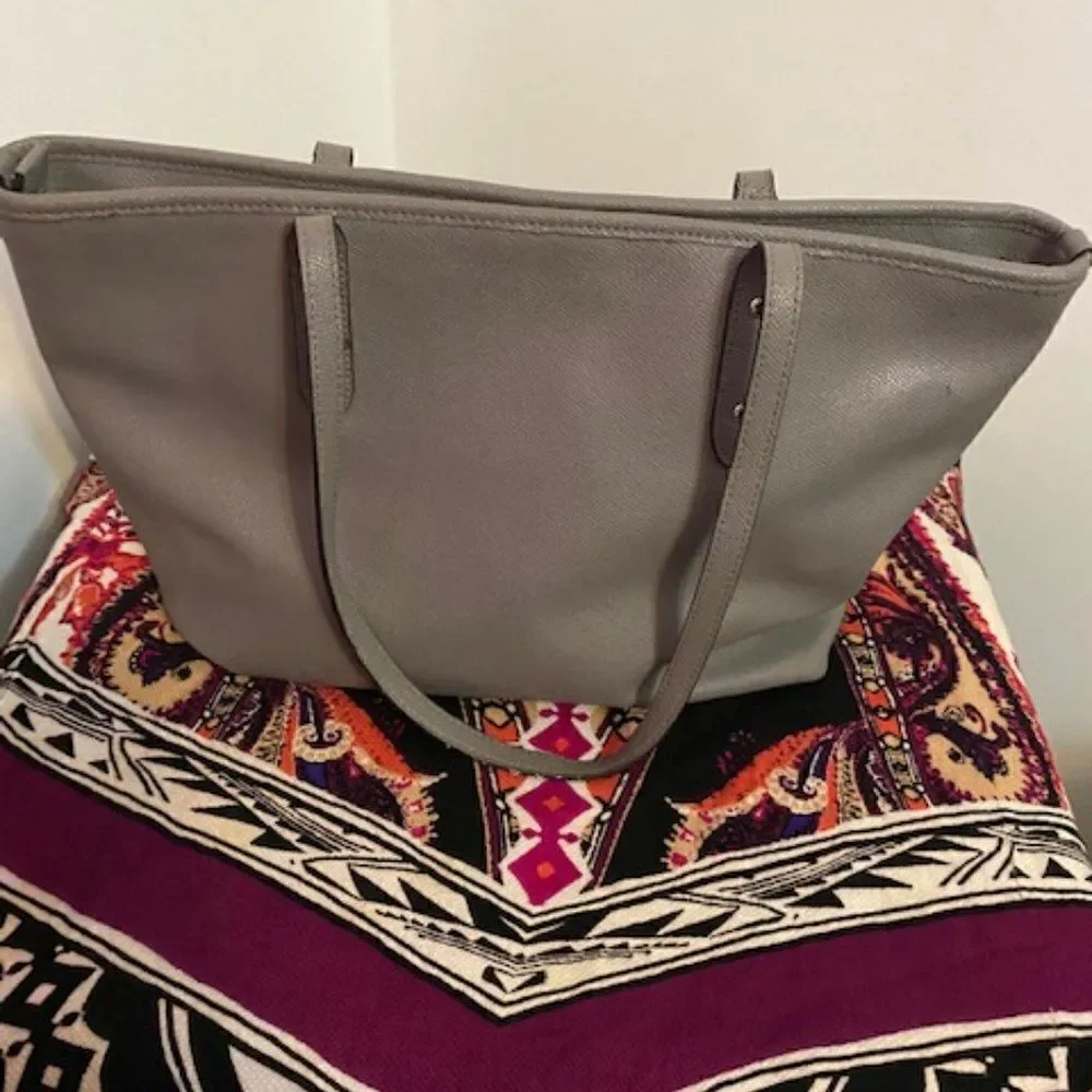 Coach F58846 Gray City Zip Tote